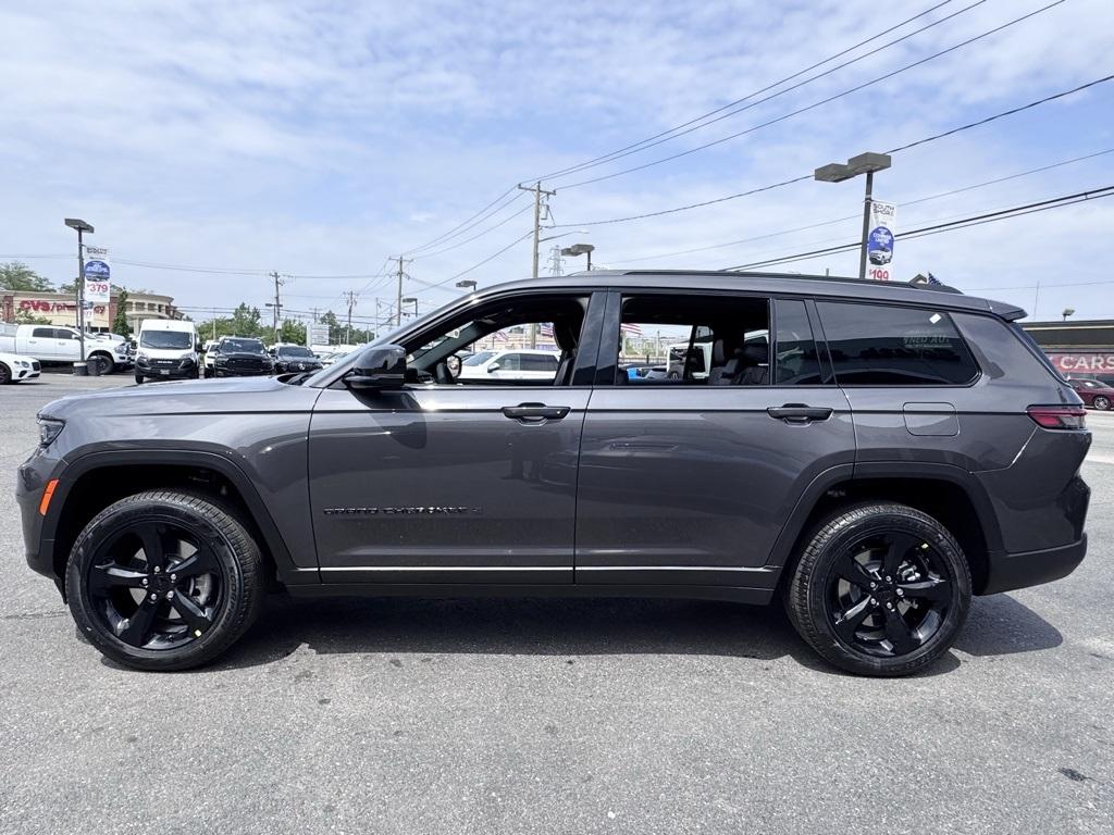 Thumbnail image of 2025 Jeep Grand Cherokee L at South Shore Chrysler Dodge Jeep RAM