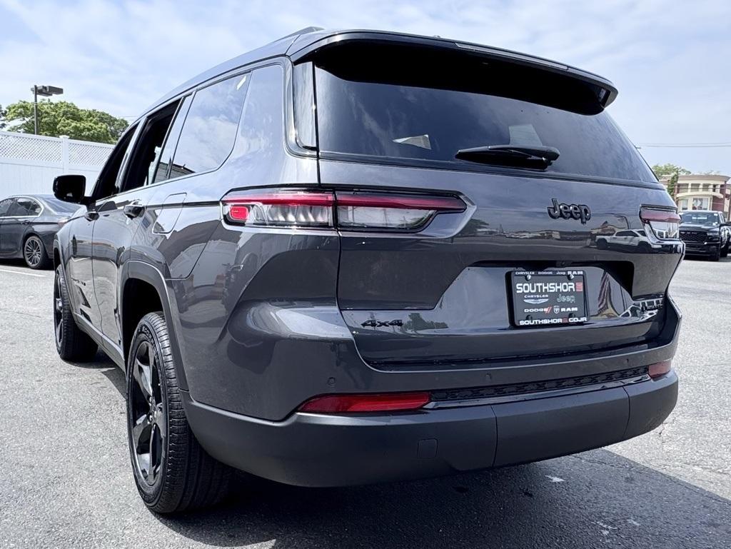 Thumbnail image of 2025 Jeep Grand Cherokee L at South Shore Chrysler Dodge Jeep RAM