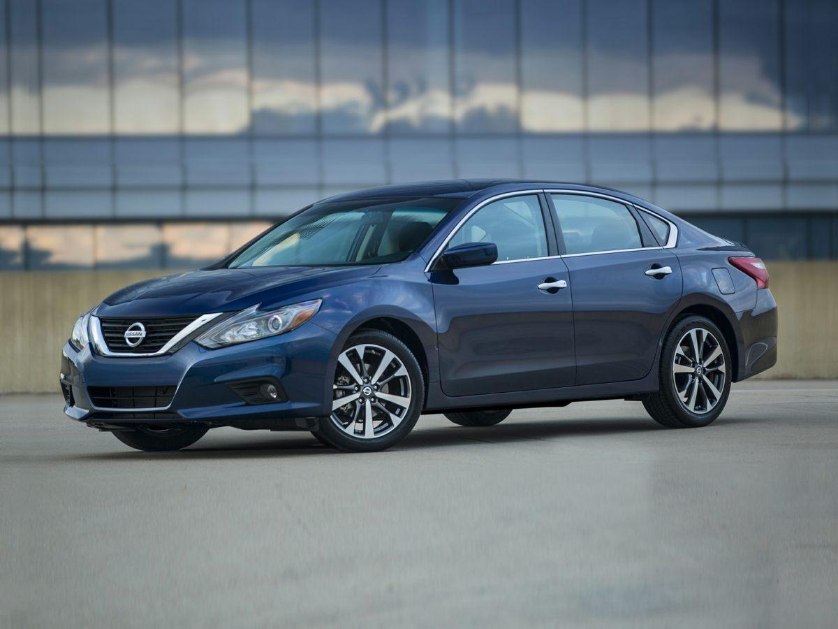 Thumbnail image of 2017 Nissan Altima at Lynnes Nissan City Inc
