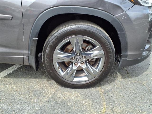Thumbnail image of 2017 Toyota Highlander at Toyota Universe