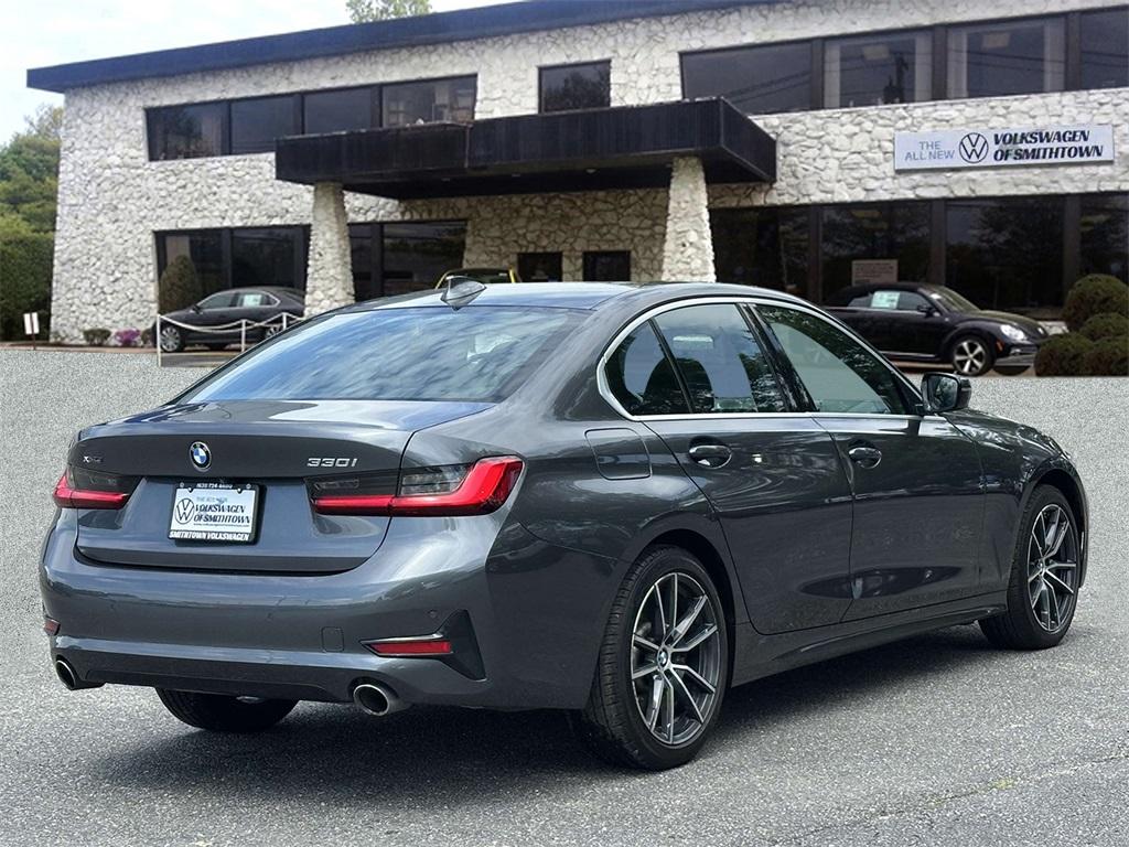 Thumbnail image of 2021 BMW 3 Series at Smithtown Volkswagen
