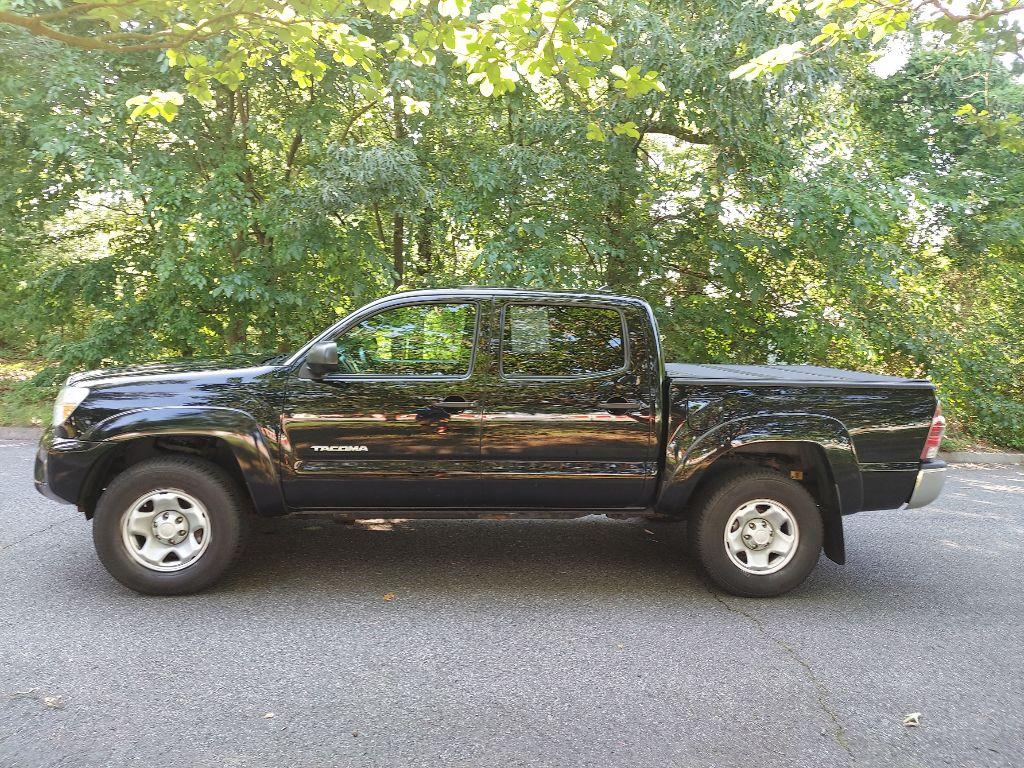 Thumbnail image of 2015 Toyota Tacoma at 757 AUTO BROKERS LLC
