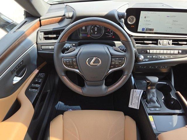 Thumbnail image of 2025 Lexus ES 300h at LexusRivercenter of Covington, KY