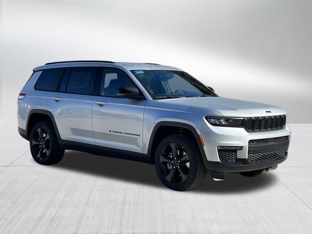Thumbnail image of 2025 Jeep Grand Cherokee L at Kendall Dodge Chrysler Jeep Ram