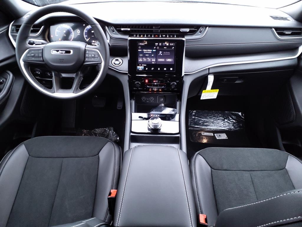 Thumbnail image of 2025 Jeep Grand Cherokee at Dave Dennis Chrysler Jeep Dodge Ram