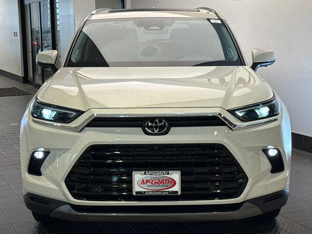 Thumbnail image of 2024 Toyota Grand Highlander at Acura Of Libertyville (new)
