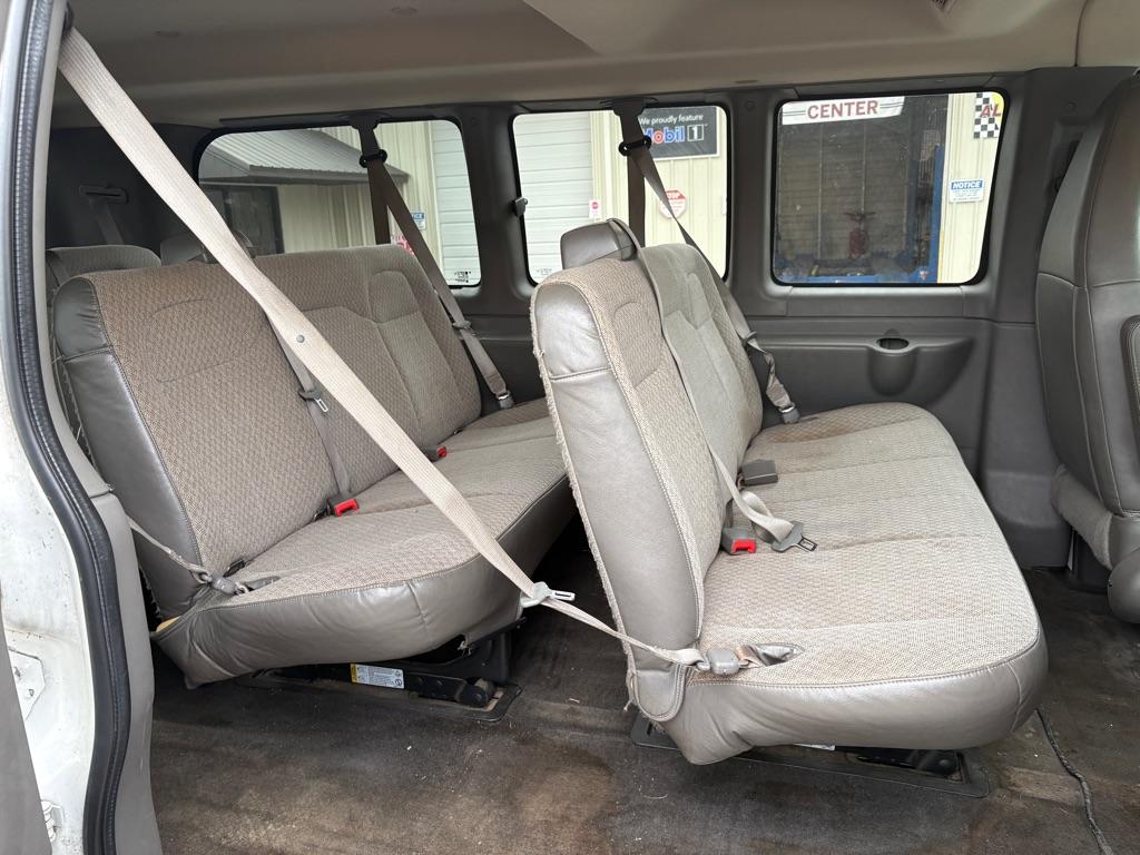 Thumbnail image of 2016 Chevrolet Express at BAMA DIRECT AUTOMOTIVE LLC