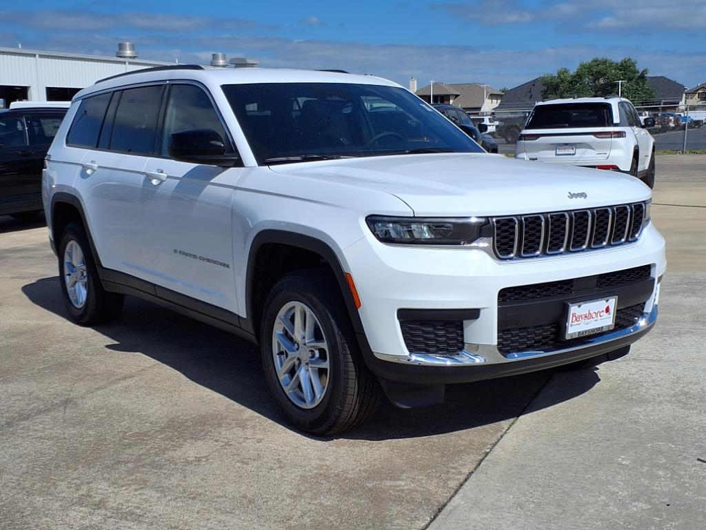 Thumbnail image of 2025 Jeep Grand Cherokee L at Bayshore Chrysler Jeep Dodge Ram