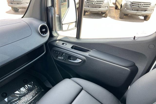 Thumbnail image of 2025 Mercedes-Benz Sprinter at MercedesBenzOfStGeorge NEW