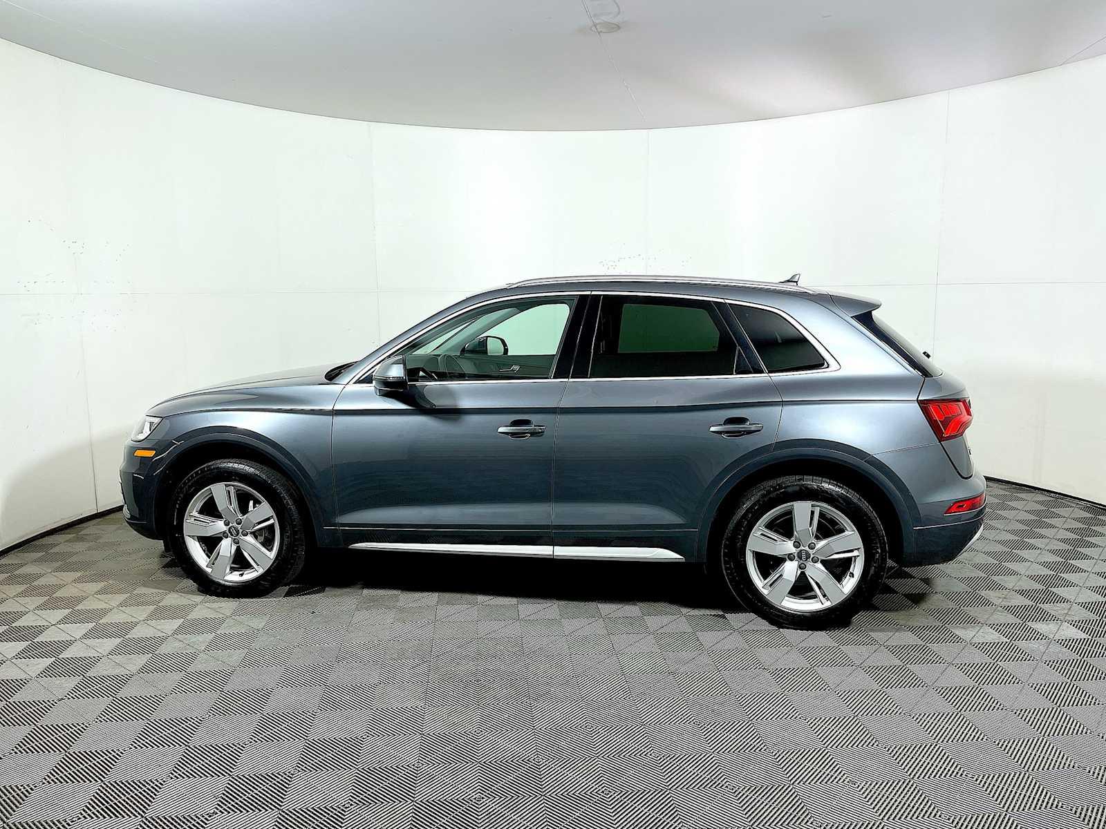 Thumbnail image of 2019 Audi Q5 at BMW Mini of Freeport