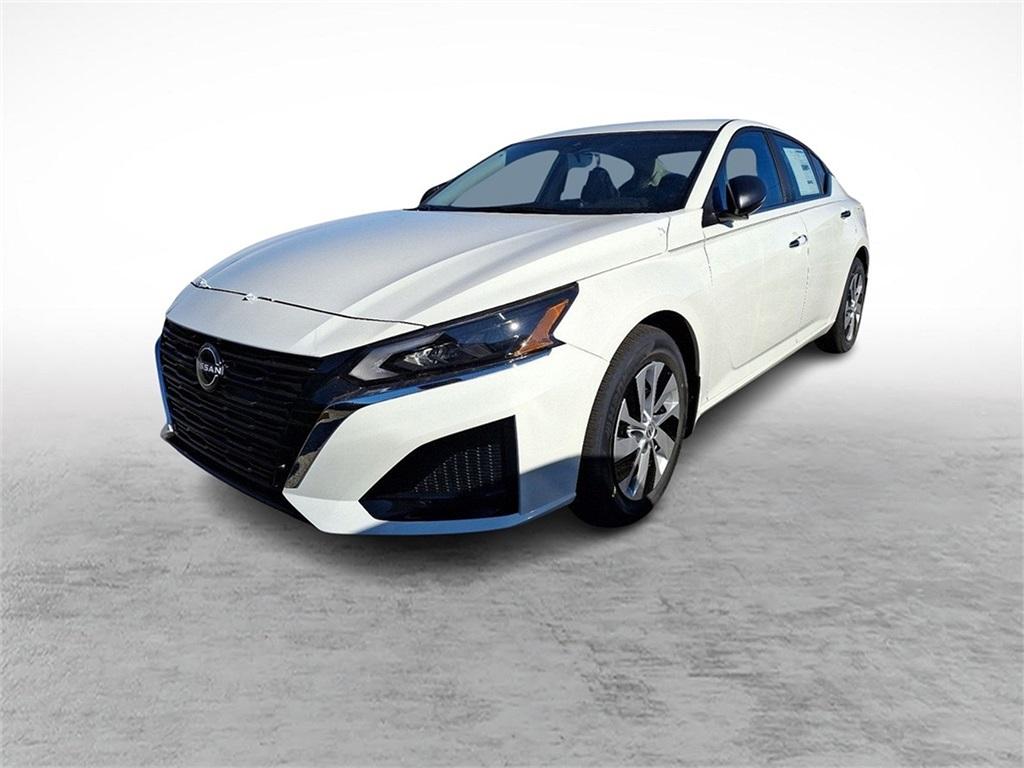 Thumbnail image of 2025 Nissan Altima at Lynnes Nissan City Inc
