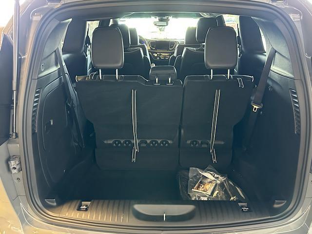 Thumbnail image of 2025 Chrysler Pacifica Plug-In Hybrid at Liberty Chrysler Jeep Dodge Ram - New and Used