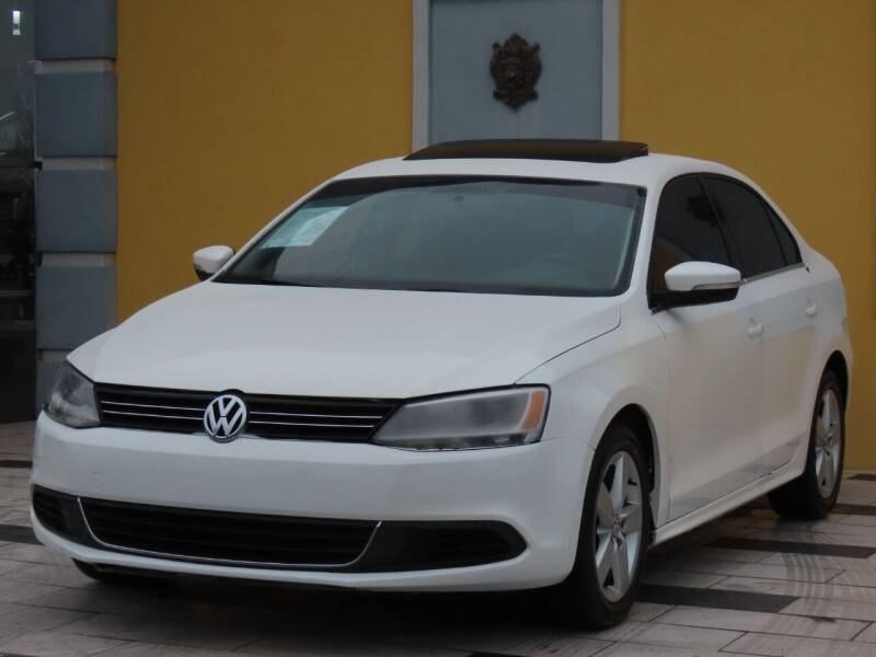 Thumbnail image of 2013 Volkswagen Jetta at PARADISE MOTORSPORTS I