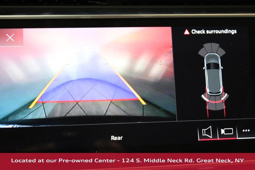 Thumbnail image of 2022 Audi Q7 at Audi Great Neck