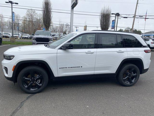 Thumbnail image of 2025 Jeep Grand Cherokee at Used FredBeansDodgeChryslerJeep