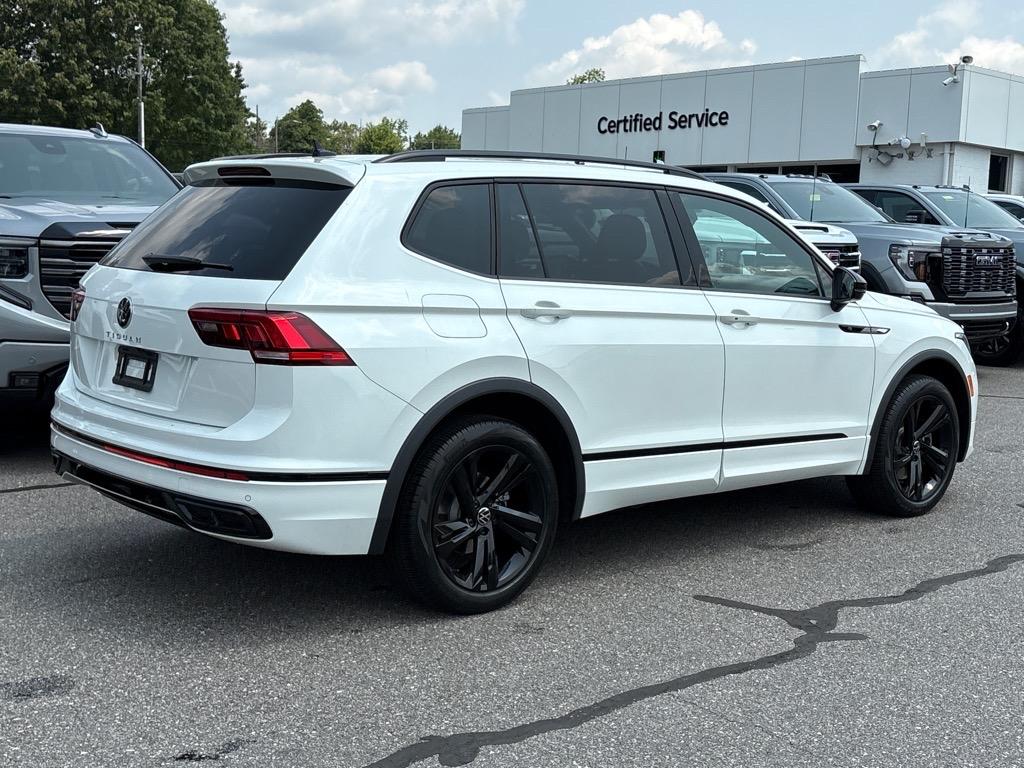 Thumbnail image of 2024 Volkswagen Tiguan at Harry's On The Hill