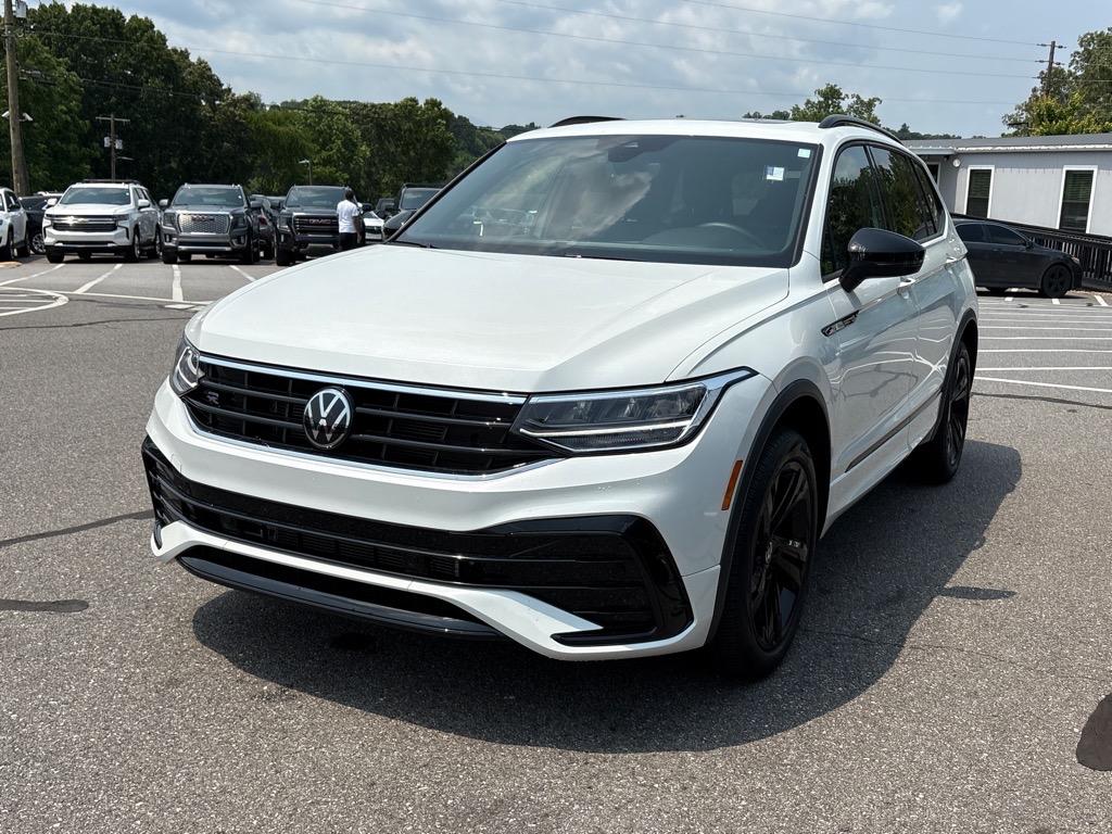 Thumbnail image of 2024 Volkswagen Tiguan at Harry's On The Hill