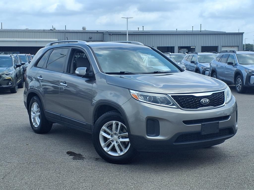 Thumbnail image of 2015 Kia Sorento at Subaru Of Kings Auto Mall