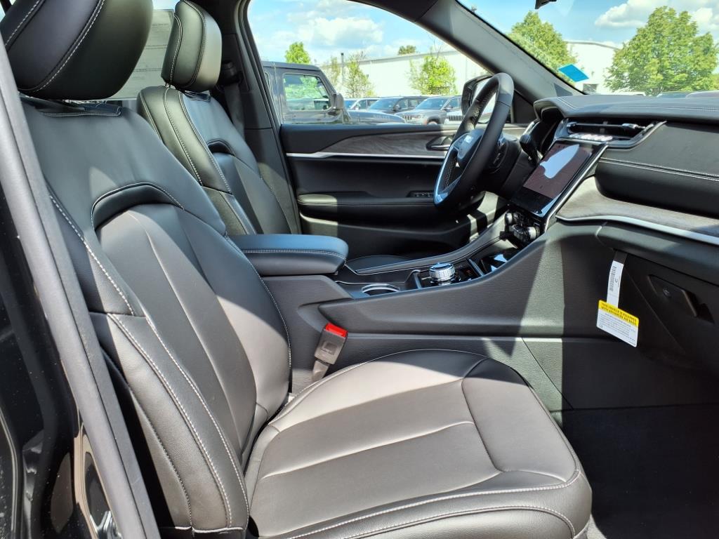 Thumbnail image of 2025 Jeep Grand Cherokee at Bob Mariano Jeep Dodge
