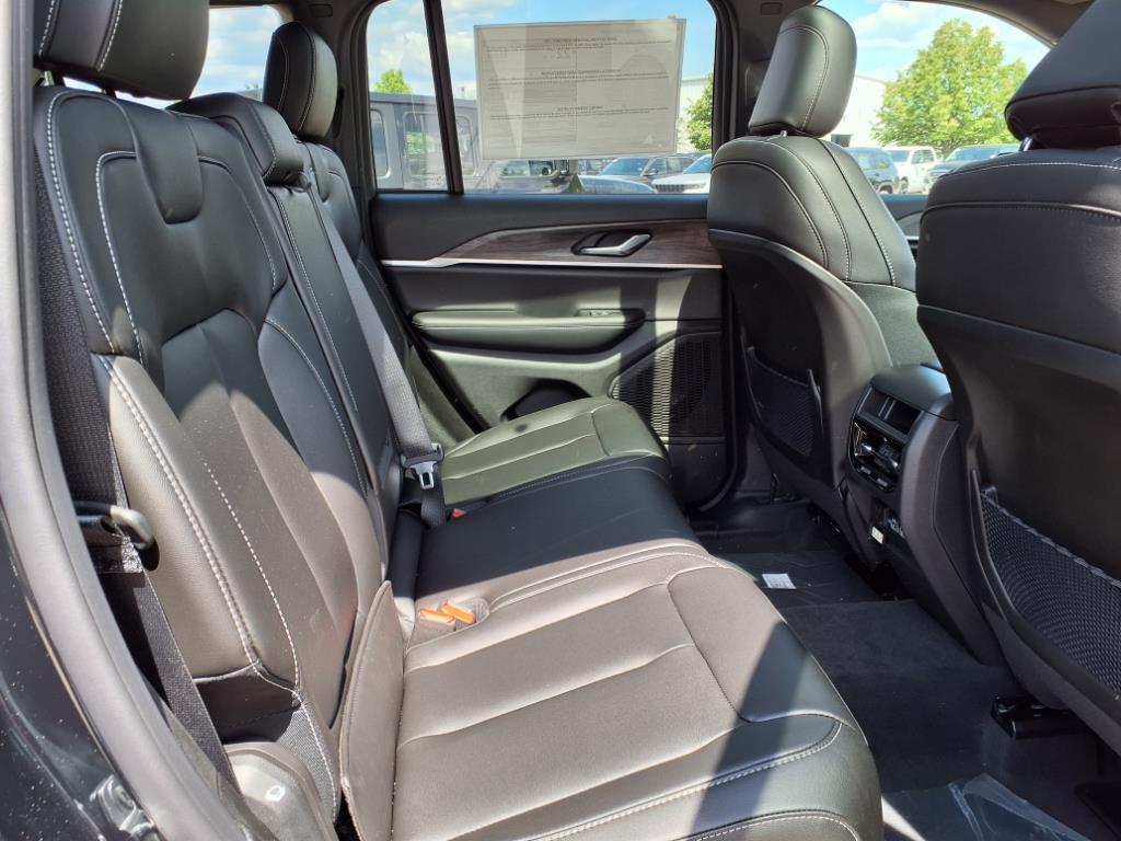 Thumbnail image of 2025 Jeep Grand Cherokee at Bob Mariano Jeep Dodge