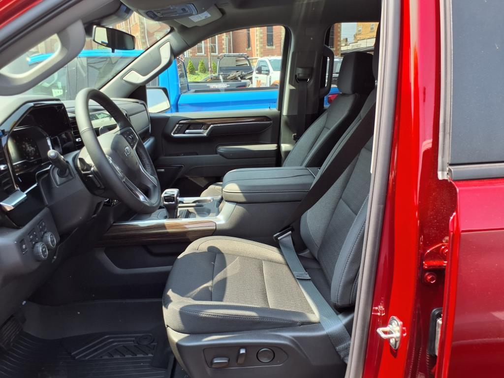 Thumbnail image of 2025 Chevrolet Silverado 1500 at Delaney Auto Group