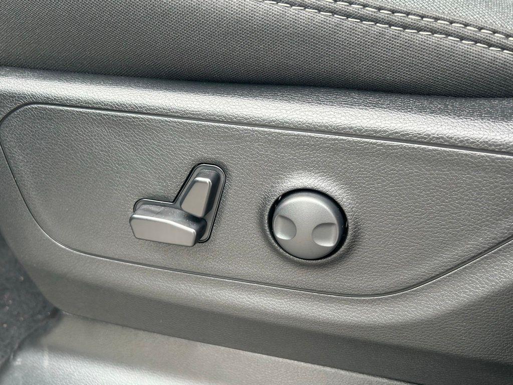 Thumbnail image of 2025 Ram 1500 at Aventura Chrysler Jeep Dodge Ram