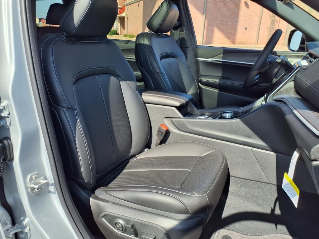 Thumbnail image of 2025 Jeep Grand Cherokee L at Thomas Auto Centers