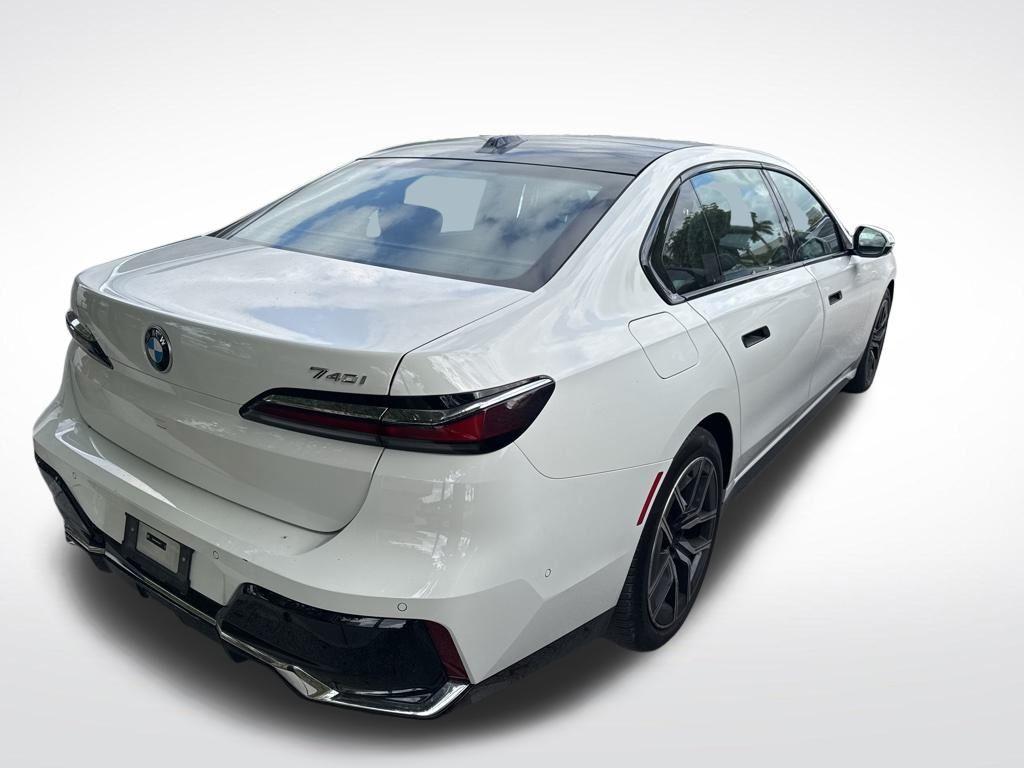 Thumbnail image of 2024 BMW 7 Series at Kendall Dodge Chrysler Jeep Ram