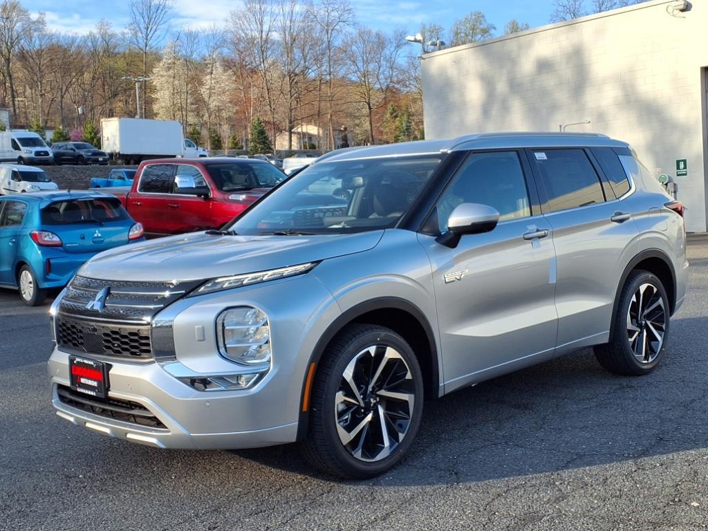 Thumbnail image of 2025 Mitsubishi Outlander PHEV at Liccardi Chrysler Dodge Mitsubishi