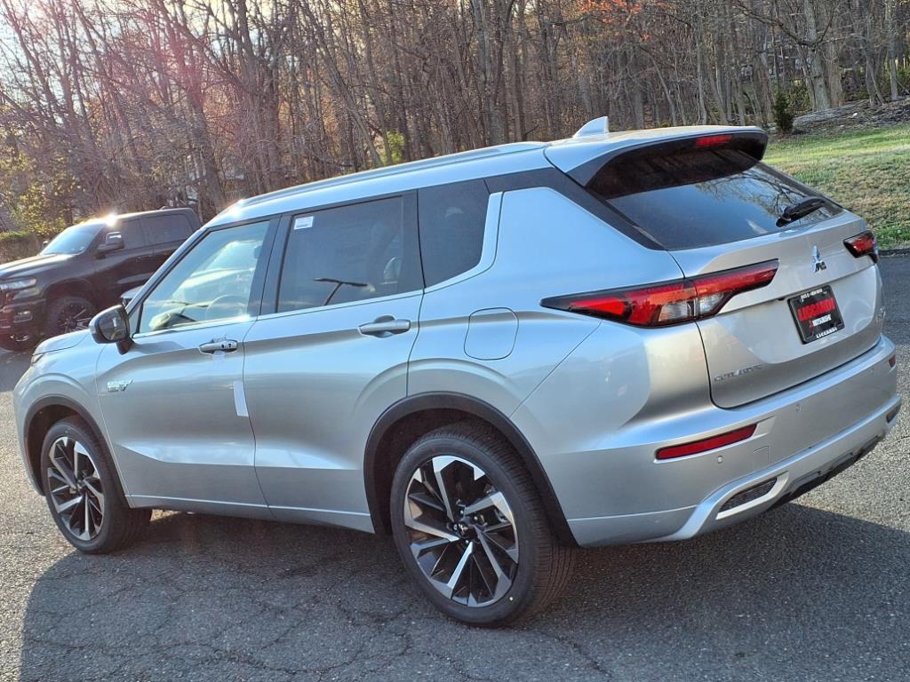 Thumbnail image of 2025 Mitsubishi Outlander PHEV at Liccardi Chrysler Dodge Mitsubishi