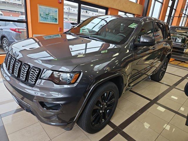 Thumbnail image of 2020 Jeep Grand Cherokee at D & P Auto Sales