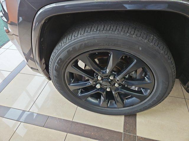 Thumbnail image of 2020 Jeep Grand Cherokee at D & P Auto Sales