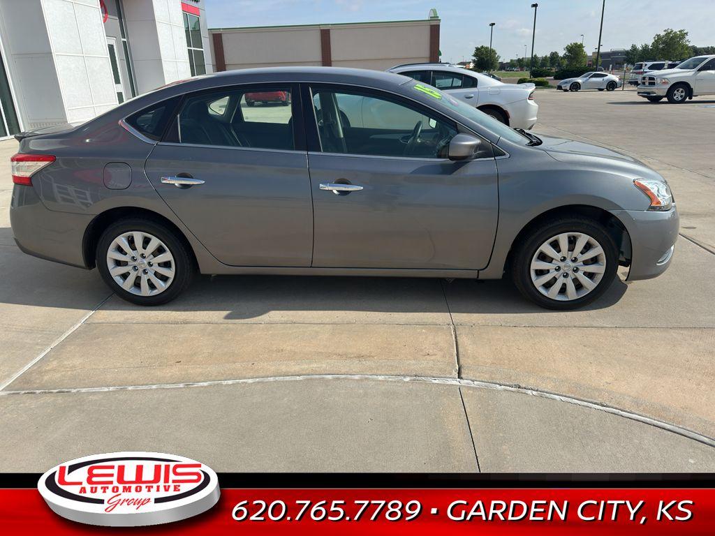 Thumbnail image of 2015 Nissan Sentra at Lewis Toyota Nissan of Garden City
