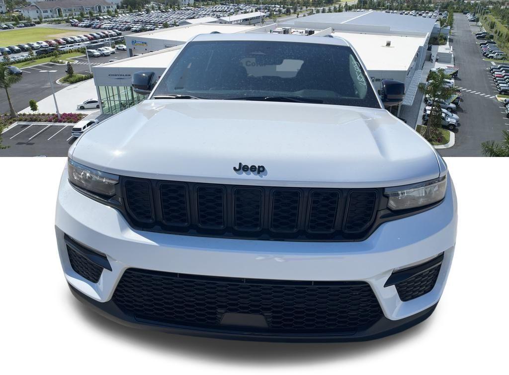 Thumbnail image of 2025 Jeep Grand Cherokee at Cape Coral Chrysler Dodge Jeep Ram