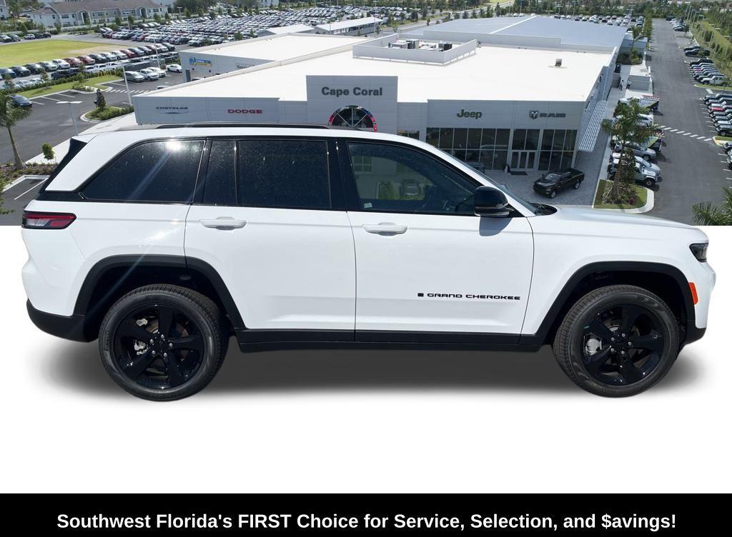 Thumbnail image of 2025 Jeep Grand Cherokee at Cape Coral Chrysler Dodge Jeep Ram