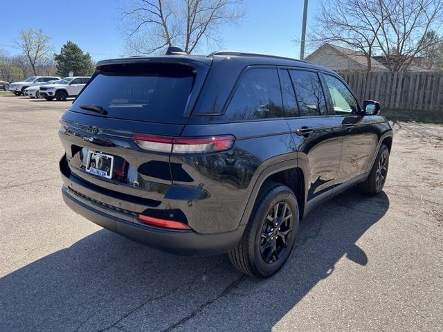 Thumbnail image of 2024 Jeep Grand Cherokee at Golling Chrysler Dodge Jeep Ram