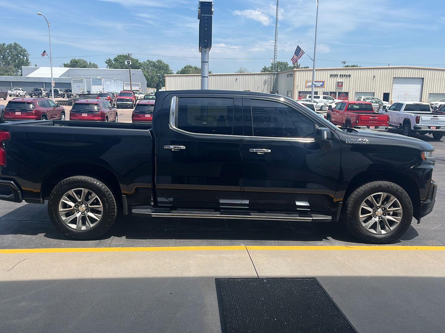Thumbnail image of 2020 Chevrolet Silverado 1500 at Janssen Buick GMC