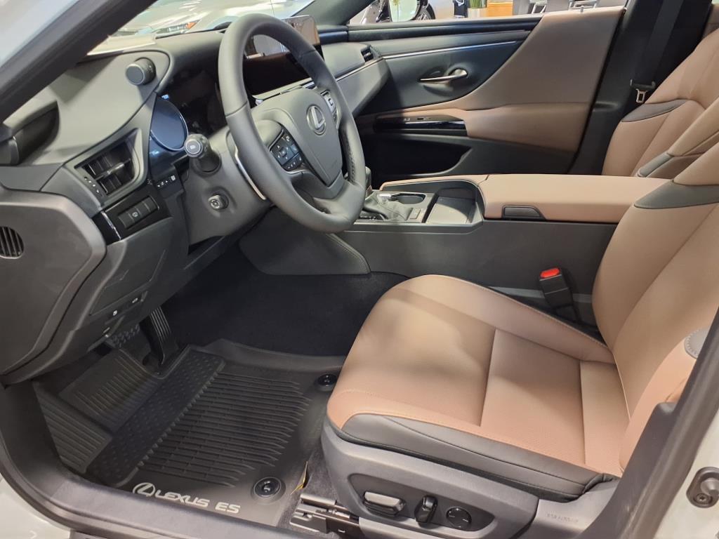 Thumbnail image of 2025 Lexus ES 350 at Ray Catena Lexus Monmouth