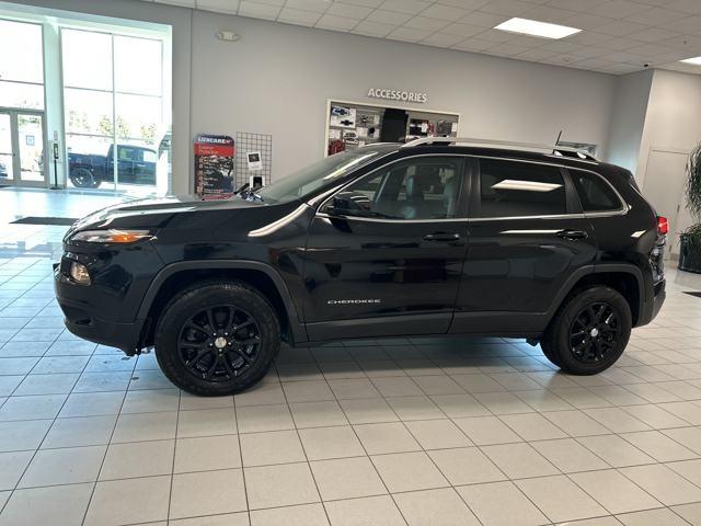 Thumbnail image of 2017 Jeep Cherokee at Serpentini Chevrolet of Willoughby