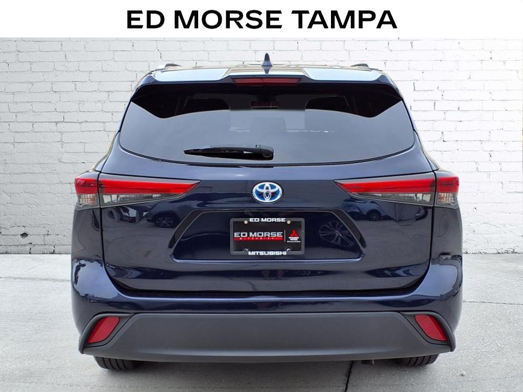 Thumbnail image of 2021 Toyota Highlander Hybrid at Ed Morse Cadillac Tampa