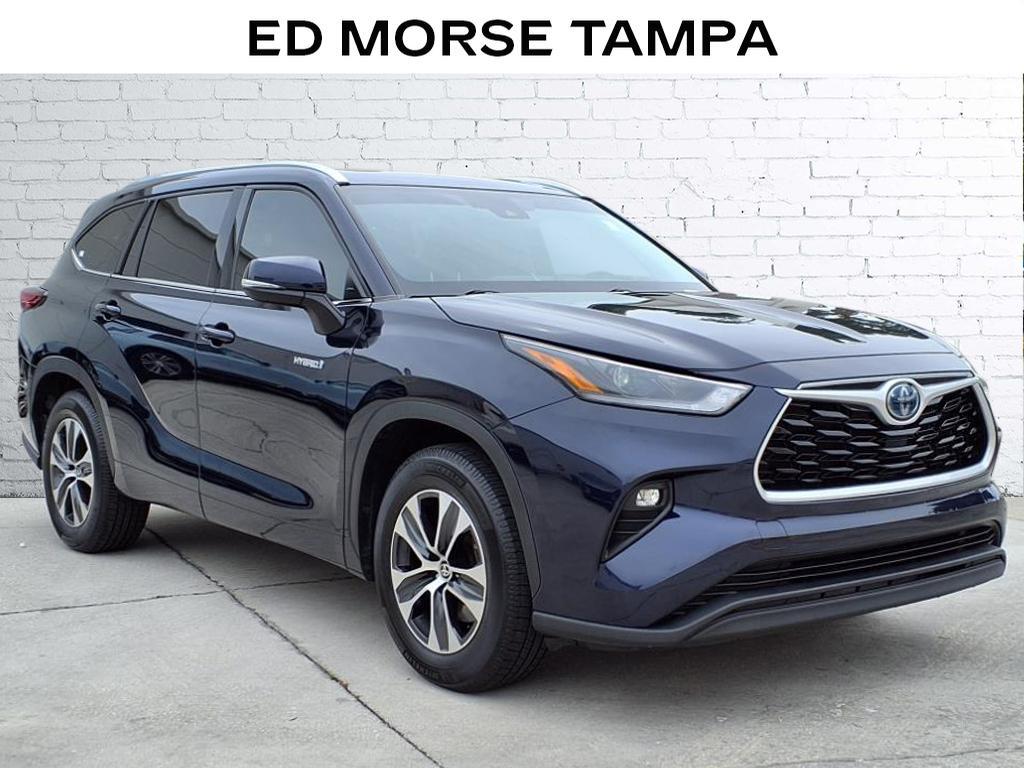 Thumbnail image of 2021 Toyota Highlander Hybrid at Ed Morse Cadillac Tampa