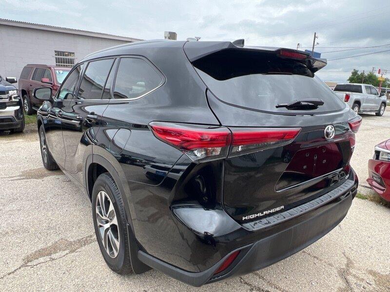 Thumbnail image of 2022 Toyota Highlander at Triple J's Auto Sales, LLC