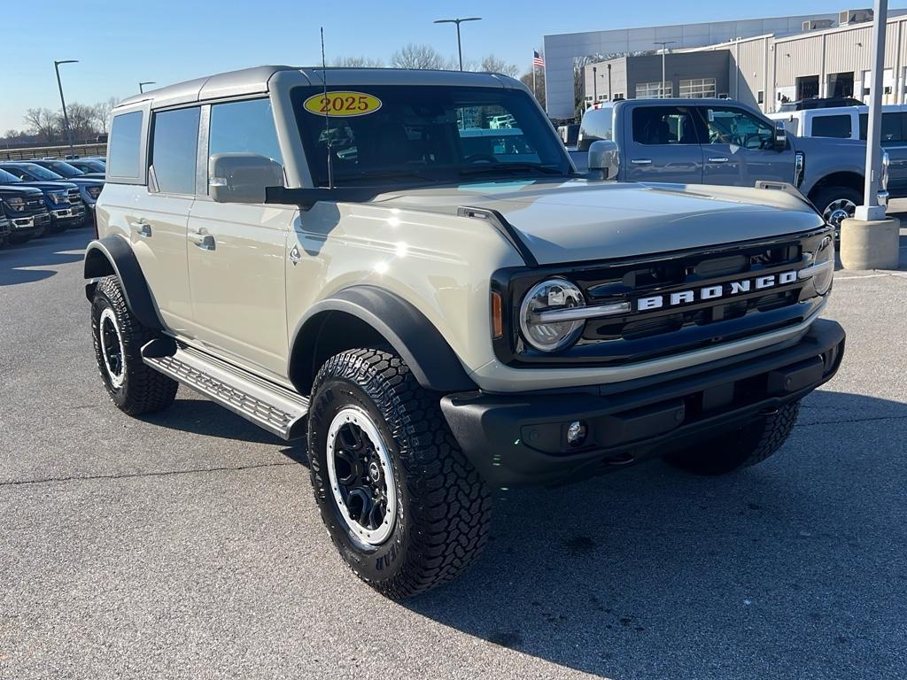 Thumbnail image of 2025 Ford Bronco at Hunt Ford