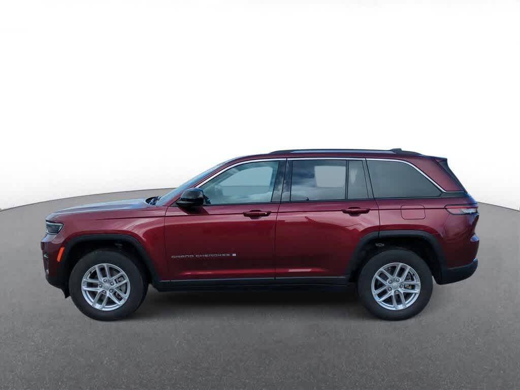 Thumbnail image of 2024 Jeep Grand Cherokee at Suburban Chrysler Dodge Jeep Ram of Troy