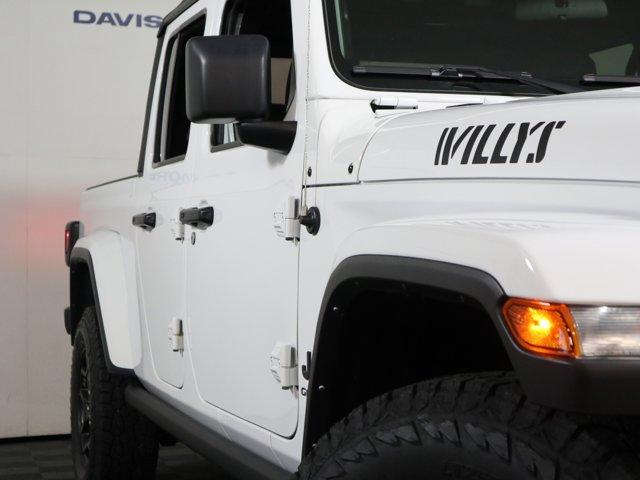 Thumbnail image of 2022 Jeep Gladiator at DavisMooreChryslerDodgeJeepUSED of Wichita, KS