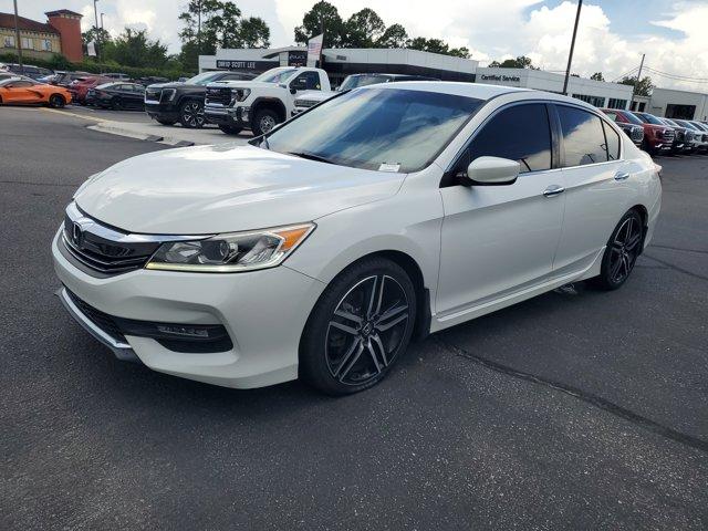 Thumbnail image of 2017 Honda Accord at Lee Buick GMC [New]