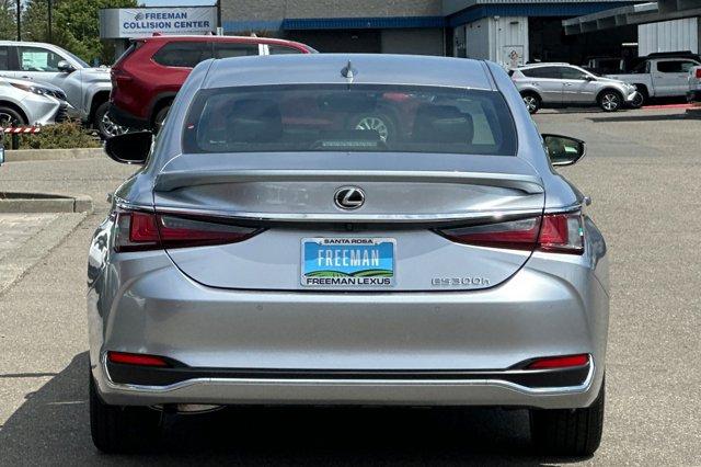 Thumbnail image of 2025 Lexus ES 300h at Freeman Lexus