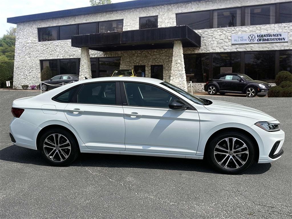 Thumbnail image of 2025 Volkswagen Jetta at Smithtown Volkswagen