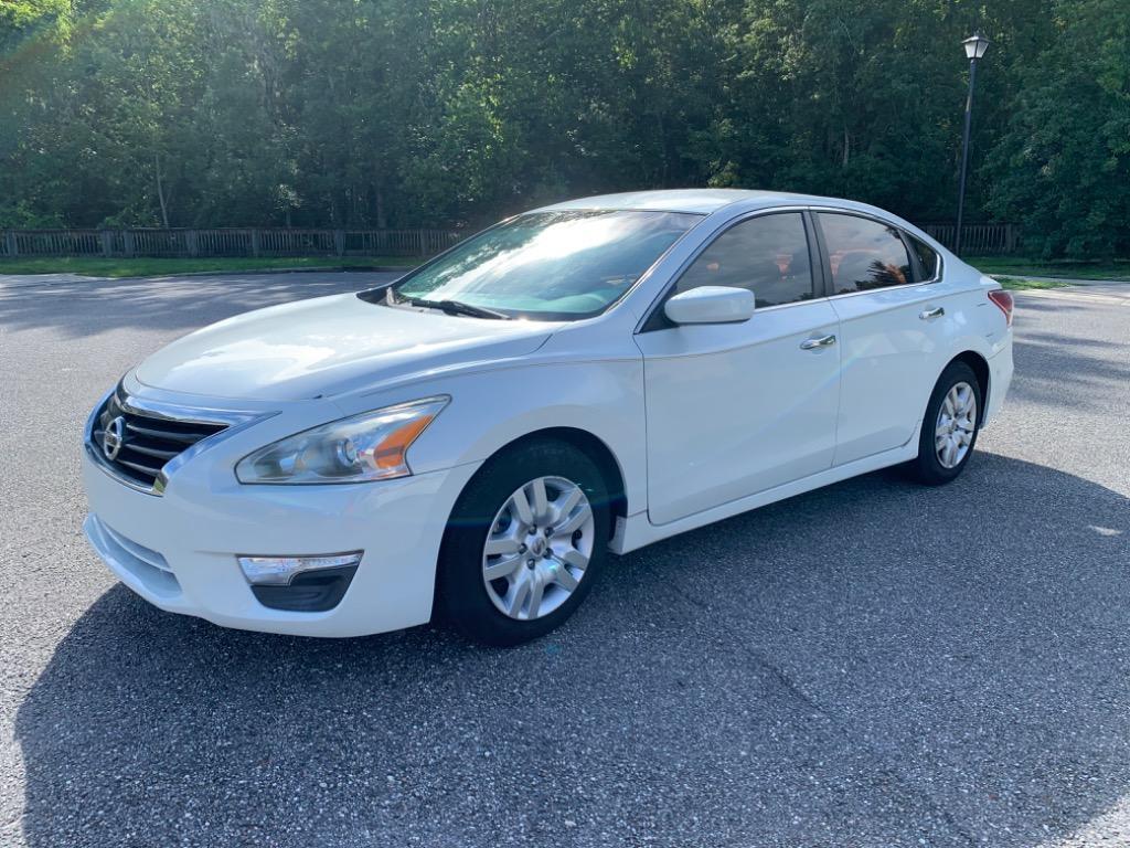 Thumbnail image of 2013 Nissan Altima at KC United Auto, LLC