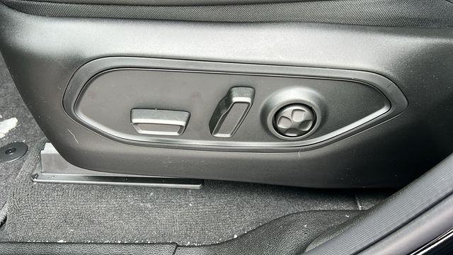 Thumbnail image of 2025 Jeep Grand Cherokee at Jim Riehl's Friendly Chrysler Dodge Jeep Ram of Lapeer